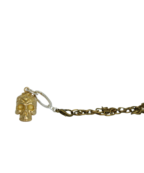 Katheryn de Berain - Collar de calavera de latón y plata